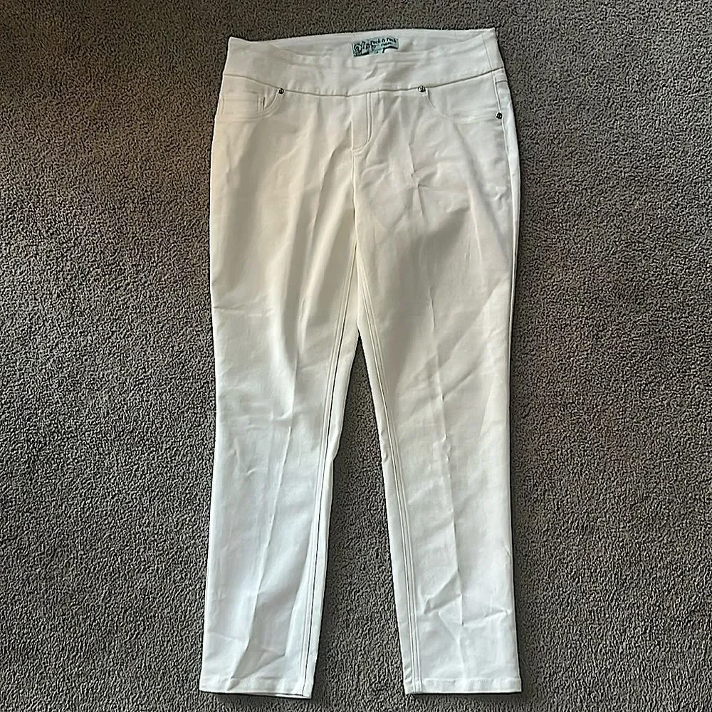 Peck & Peck Petite White Pants!